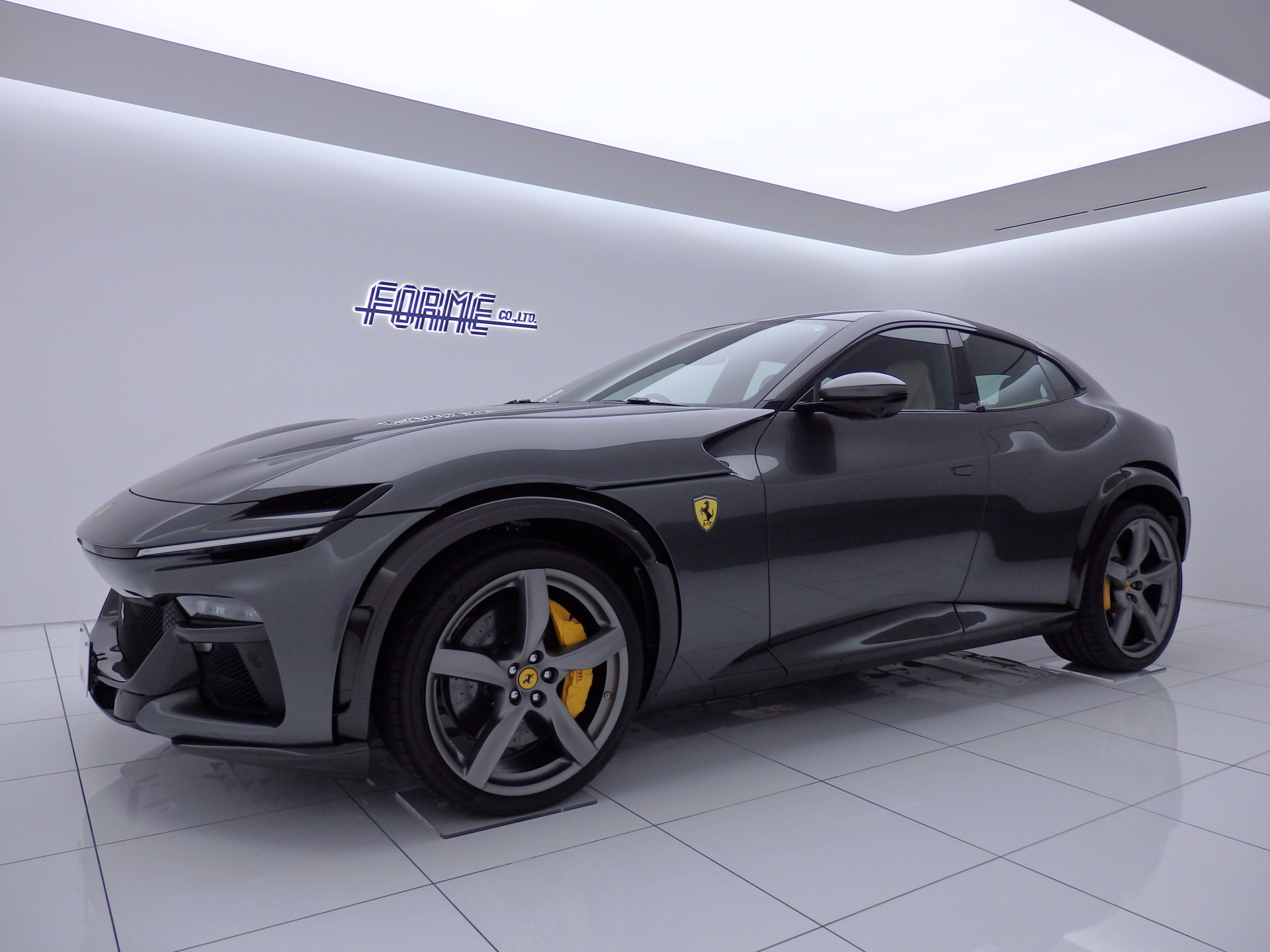 2024y FERRARI